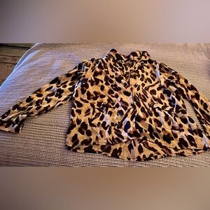 🐆 Boohoo Flowy Leopard Print Blouse 🐆